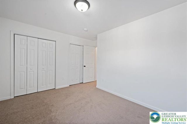 17 Stonecreek Court, Palmer Twp, PA 18045