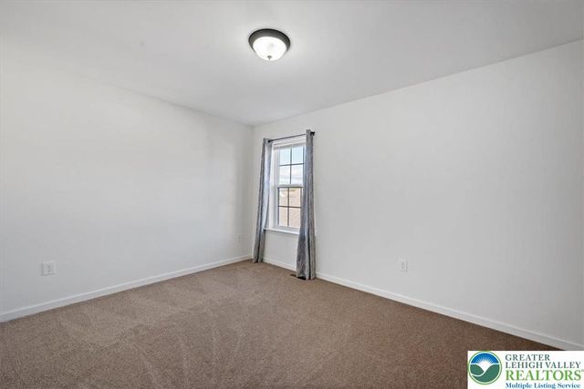 17 Stonecreek Court, Palmer Twp, PA 18045