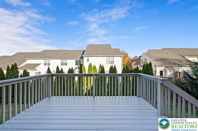 17 Stonecreek Court, Palmer Twp, PA 18045