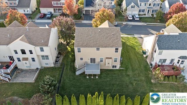 17 Stonecreek Court, Palmer Twp, PA 18045