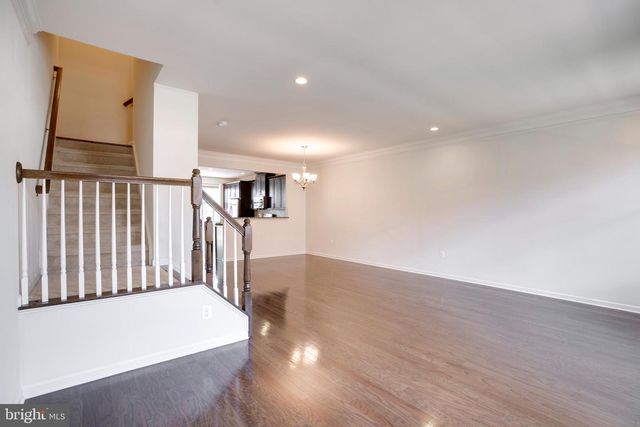 43005 PARIS GAP SQ, Ashburn, VA 20148