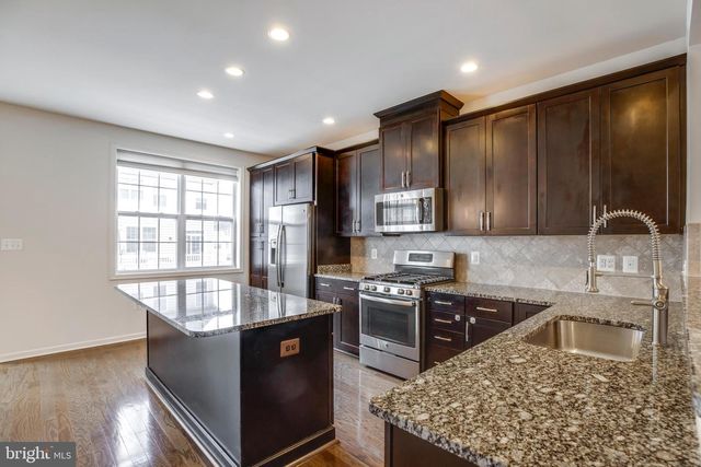 43005 PARIS GAP SQ, Ashburn, VA 20148
