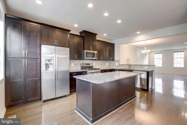 43005 PARIS GAP SQ, Ashburn, VA 20148