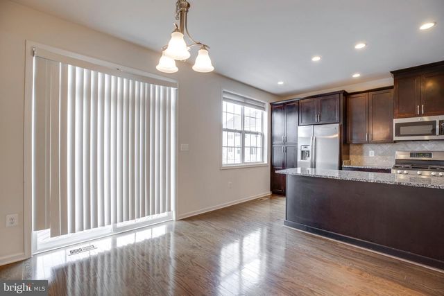 43005 PARIS GAP SQ, Ashburn, VA 20148