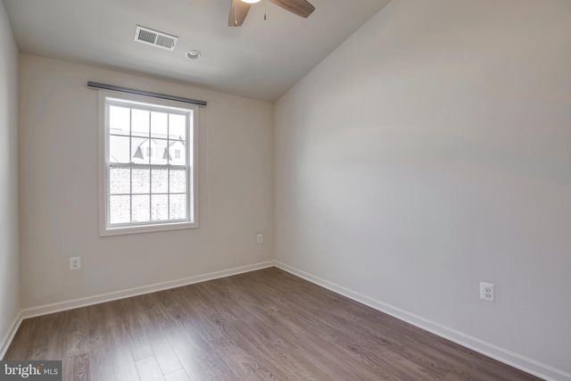 43005 PARIS GAP SQ, Ashburn, VA 20148