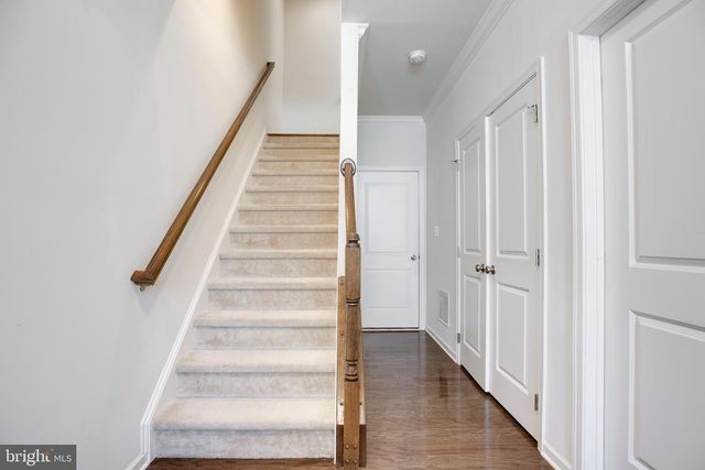 43005 PARIS GAP SQ, Ashburn, VA 20148