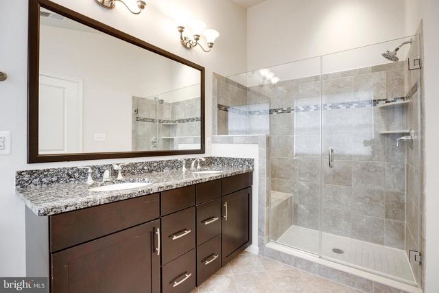 43005 PARIS GAP SQ, Ashburn, VA 20148