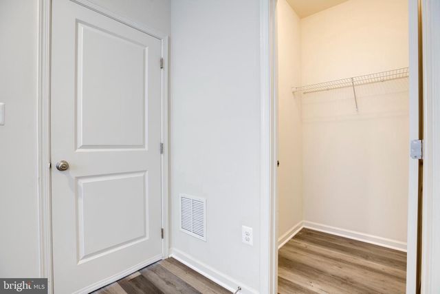 43005 PARIS GAP SQ, Ashburn, VA 20148
