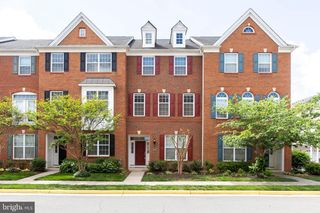 43005 PARIS GAP SQ, Ashburn, VA 20148