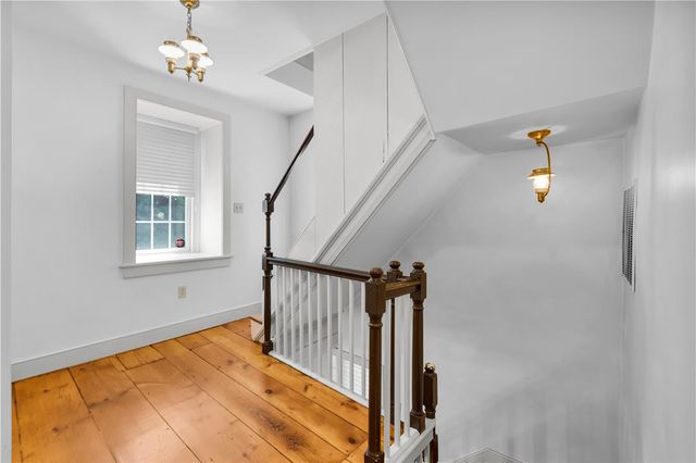 2408 Applewood Drive, South Whitehall Twp, PA 18069