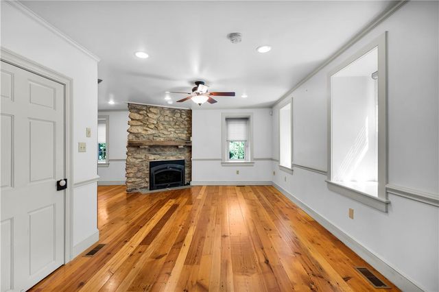 2408 Applewood Drive, South Whitehall Twp, PA 18069