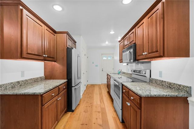 2408 Applewood Drive, South Whitehall Twp, PA 18069