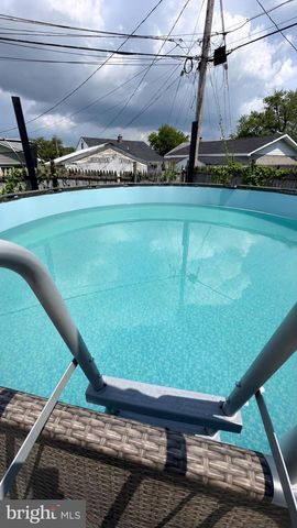 2 RIGHT RUDDER CT, Middle River, MD 21220