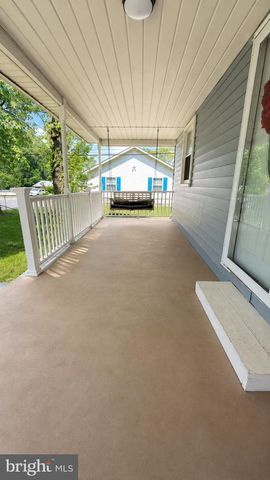 2 RIGHT RUDDER CT, Middle River, MD 21220