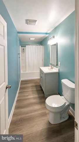 2 RIGHT RUDDER CT, Middle River, MD 21220
