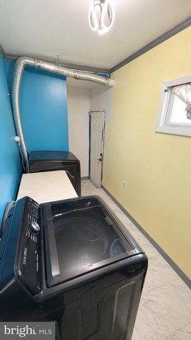 2 RIGHT RUDDER CT, Middle River, MD 21220