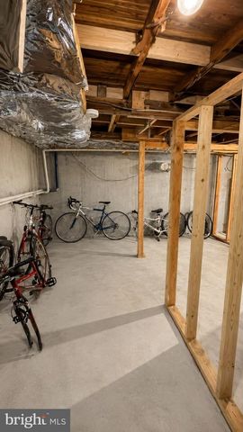2 RIGHT RUDDER CT, Middle River, MD 21220