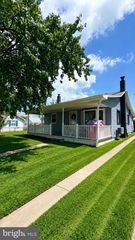 2 RIGHT RUDDER CT, Middle River, MD 21220