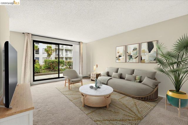 6 Captain Dr 236, Emeryville, CA 94608