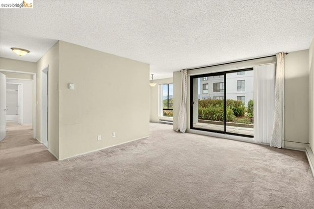 6 Captain Dr 236, Emeryville, CA 94608