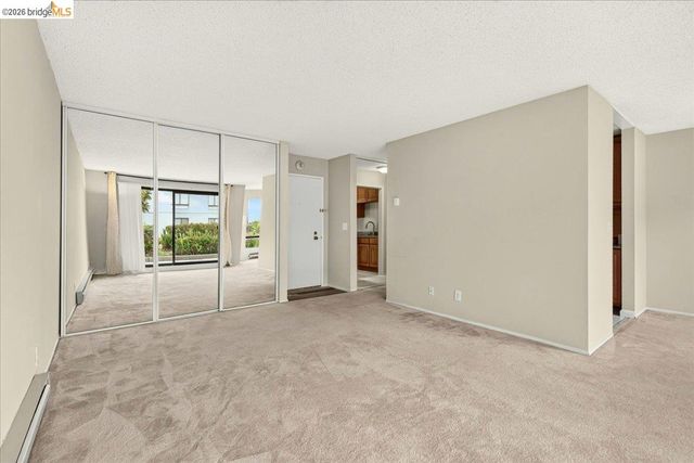 6 Captain Dr 236, Emeryville, CA 94608