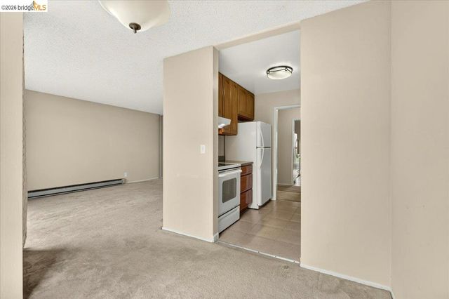 6 Captain Dr 236, Emeryville, CA 94608