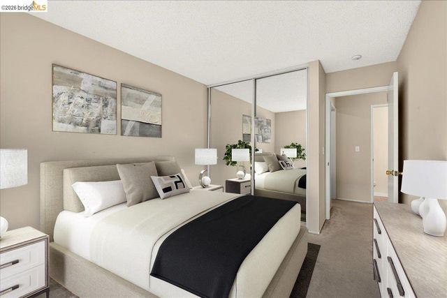 6 Captain Dr 236, Emeryville, CA 94608
