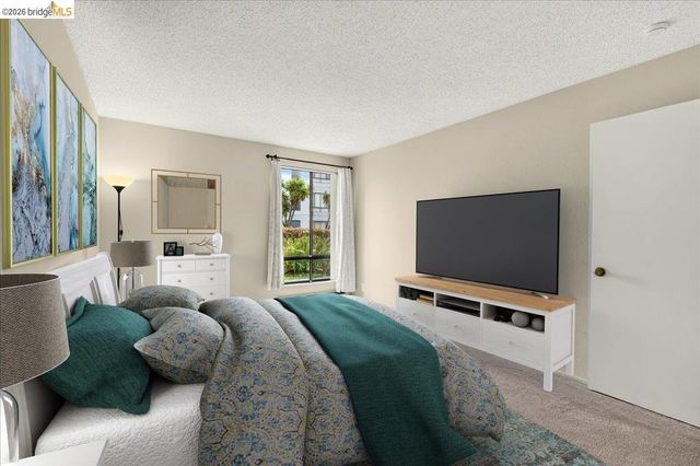 6 Captain Dr 236, Emeryville, CA 94608