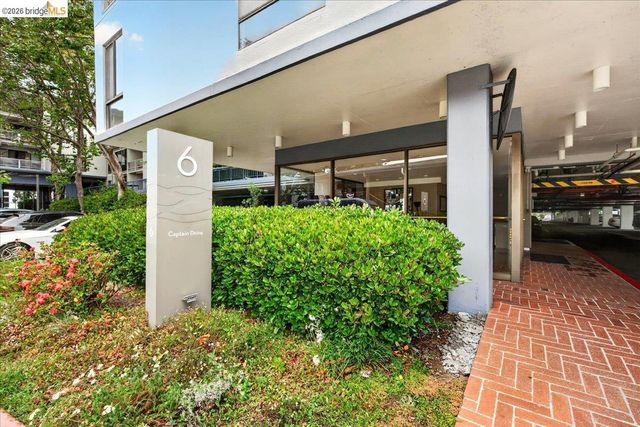 6 Captain Dr 236, Emeryville, CA 94608