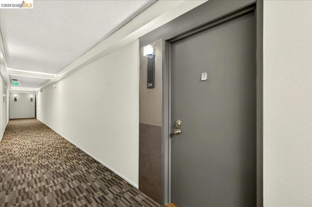 6 Captain Dr 236, Emeryville, CA 94608