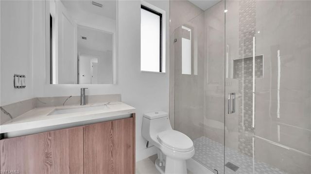 1713 NW 2nd ST, Cape Coral, FL 33993