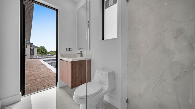 1713 NW 2nd ST, Cape Coral, FL 33993