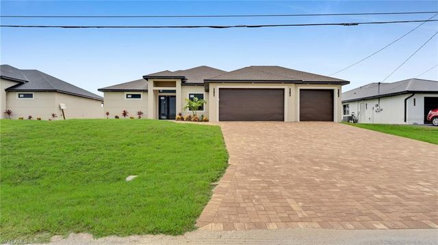 1713 NW 2nd ST, Cape Coral, FL 33993