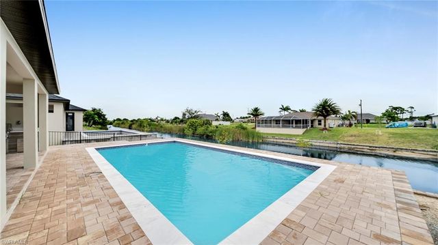 1713 NW 2nd ST, Cape Coral, FL 33993