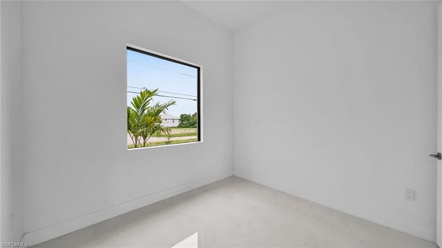 1713 NW 2nd ST, Cape Coral, FL 33993