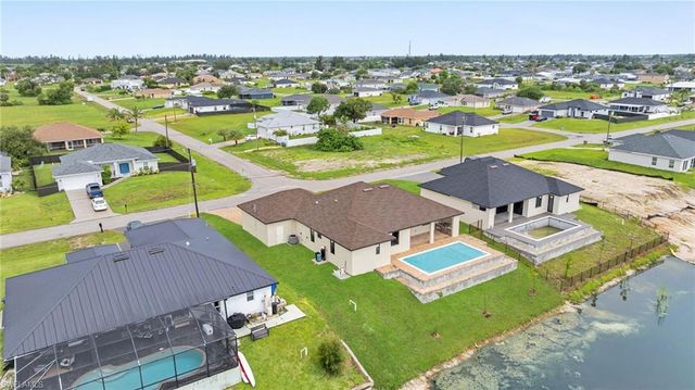 1713 NW 2nd ST, Cape Coral, FL 33993