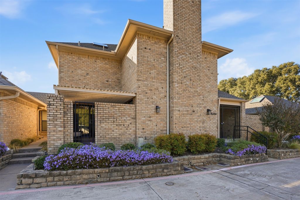 6204 SEA MEADOW Drive, Fort Worth, TX 76132