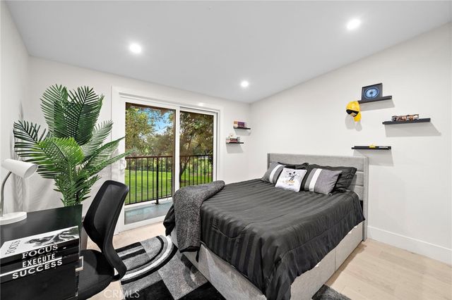 526 Vista Grande, Newport Beach, CA 92660