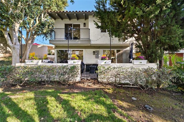 526 Vista Grande, Newport Beach, CA 92660