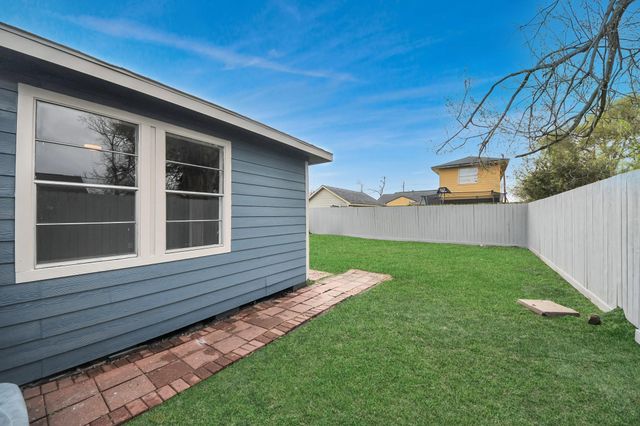 6606 Force Street, Houston, TX 77020