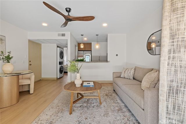 120 Lemon 34, Irvine, CA 92618