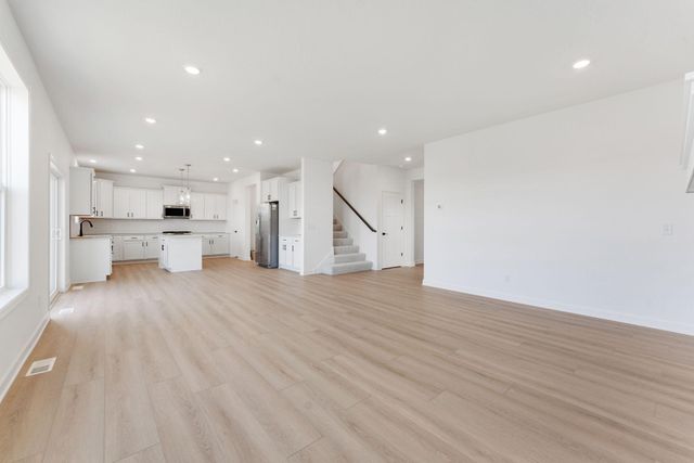 2423 Tyrone Drive, Shakopee, MN 55379