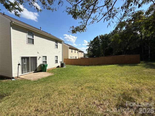 6831 Sunman Road, Charlotte, NC 28216