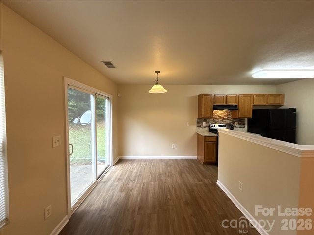 6831 Sunman Road, Charlotte, NC 28216