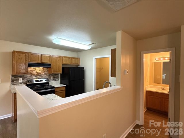 6831 Sunman Road, Charlotte, NC 28216