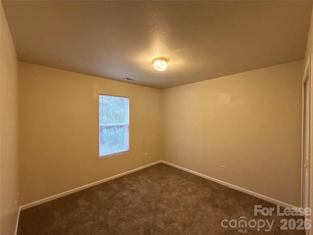 6831 Sunman Road, Charlotte, NC 28216