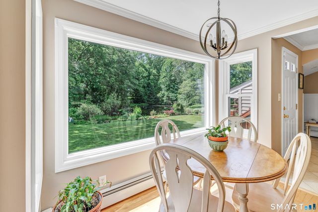 85 Teeter Rock Road, Trumbull, CT 06611