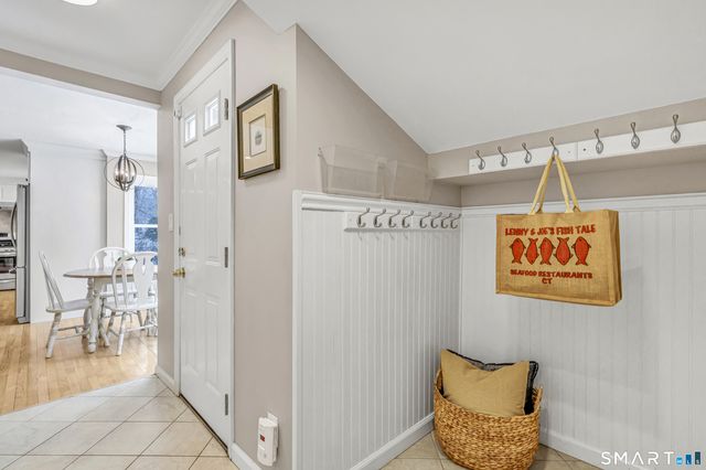 85 Teeter Rock Road, Trumbull, CT 06611