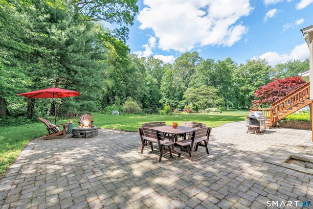 85 Teeter Rock Road, Trumbull, CT 06611