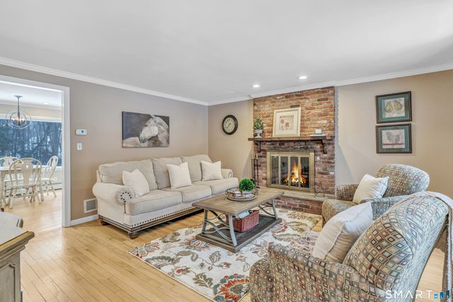 85 Teeter Rock Road, Trumbull, CT 06611